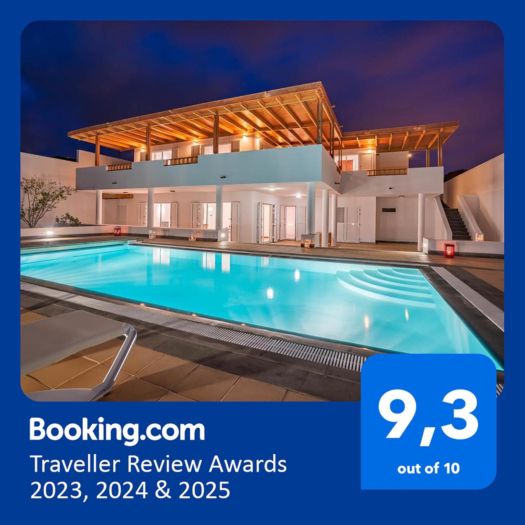 Villa Dedalos - A Luxury Large Villa With A Heated Pool In Puerto Calero Buitenkant foto