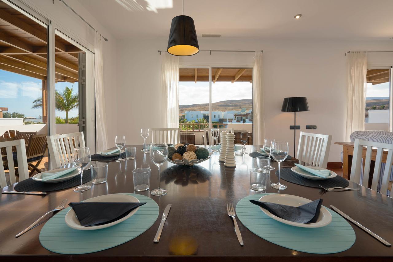 Villa Dedalos - A Luxury Large Villa With A Heated Pool In Puerto Calero Buitenkant foto