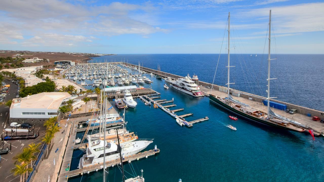 Villa Dedalos - A Luxury Large Villa With A Heated Pool In Puerto Calero Buitenkant foto